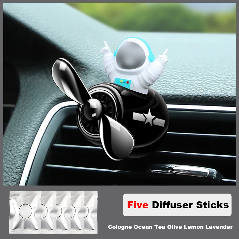 Car air vent clip with astronaut - shaped perfume holder, an air - conditioner - mounted decorative and fragrant accessory for cars