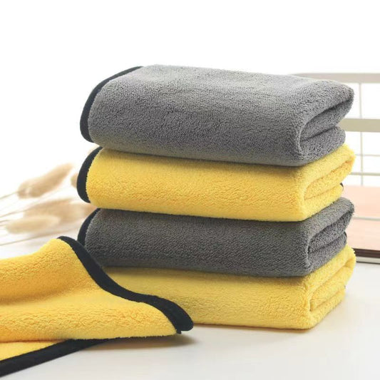 Special water - absorbing towel for cleaning car glass, a product for car washing and cleaning